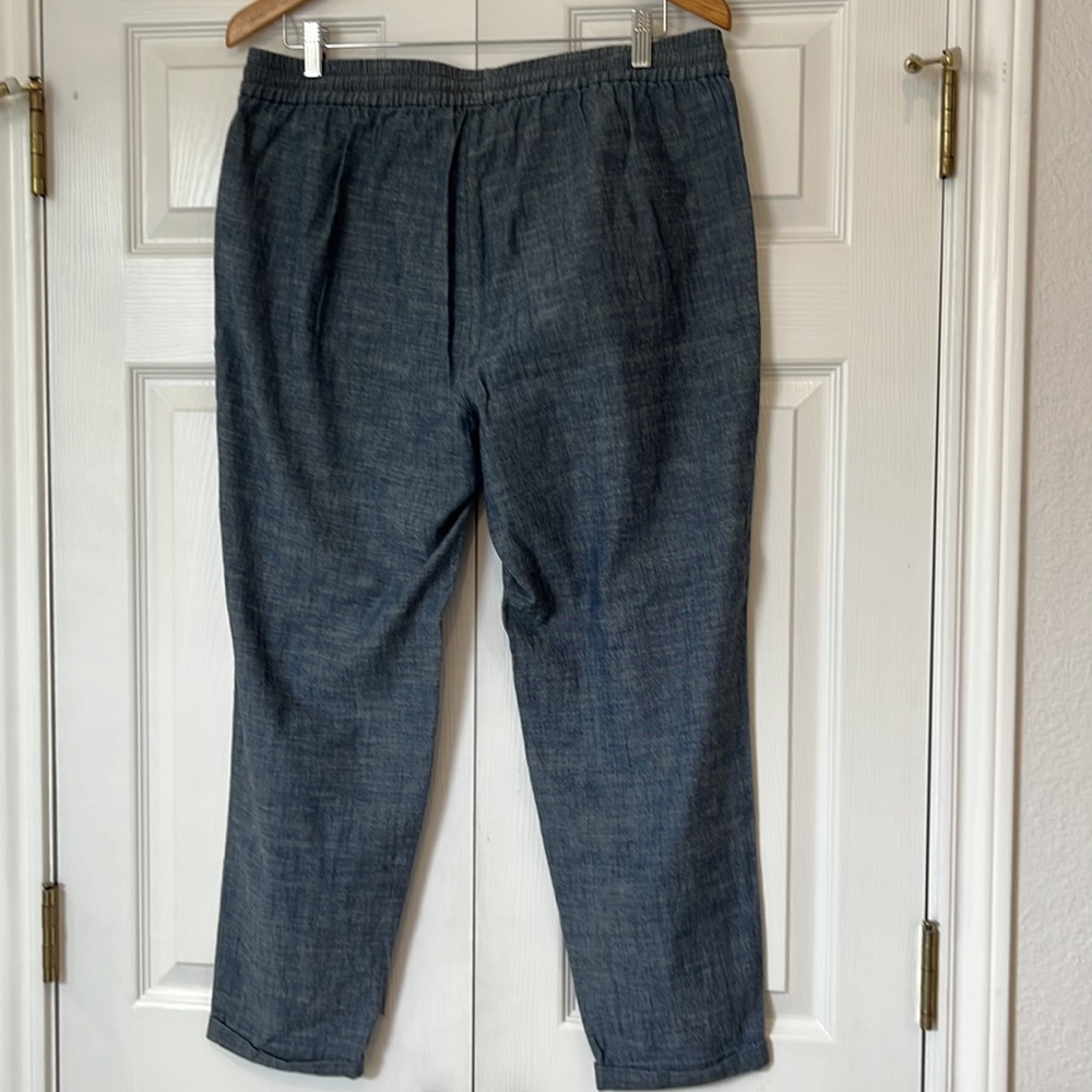J. Crew ankle light denim chambray pants. Sz 12. Tapered leg. Elastic waist. - Picture 6 of 7